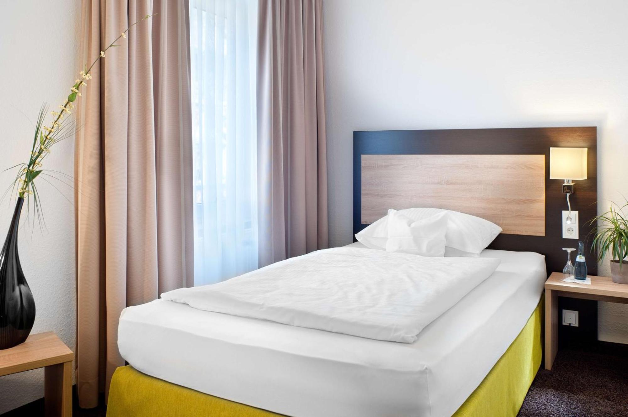 לודוויגסבורג Best Western Hotel Favorit מראה חיצוני תמונה